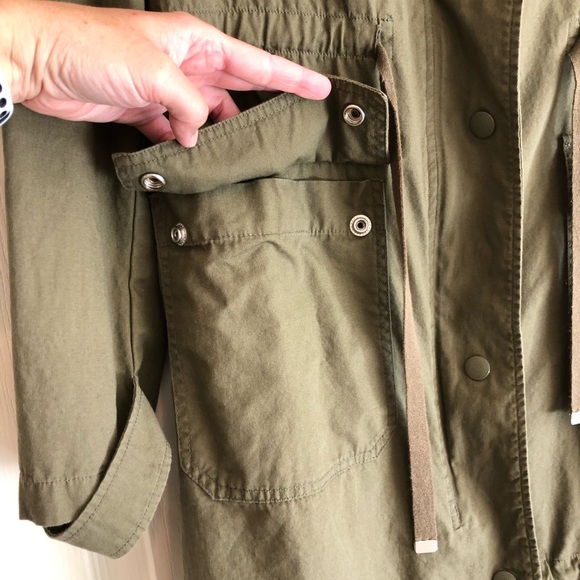 Piperlime Lightweight Hooded Jacket - Picture 7 of 11